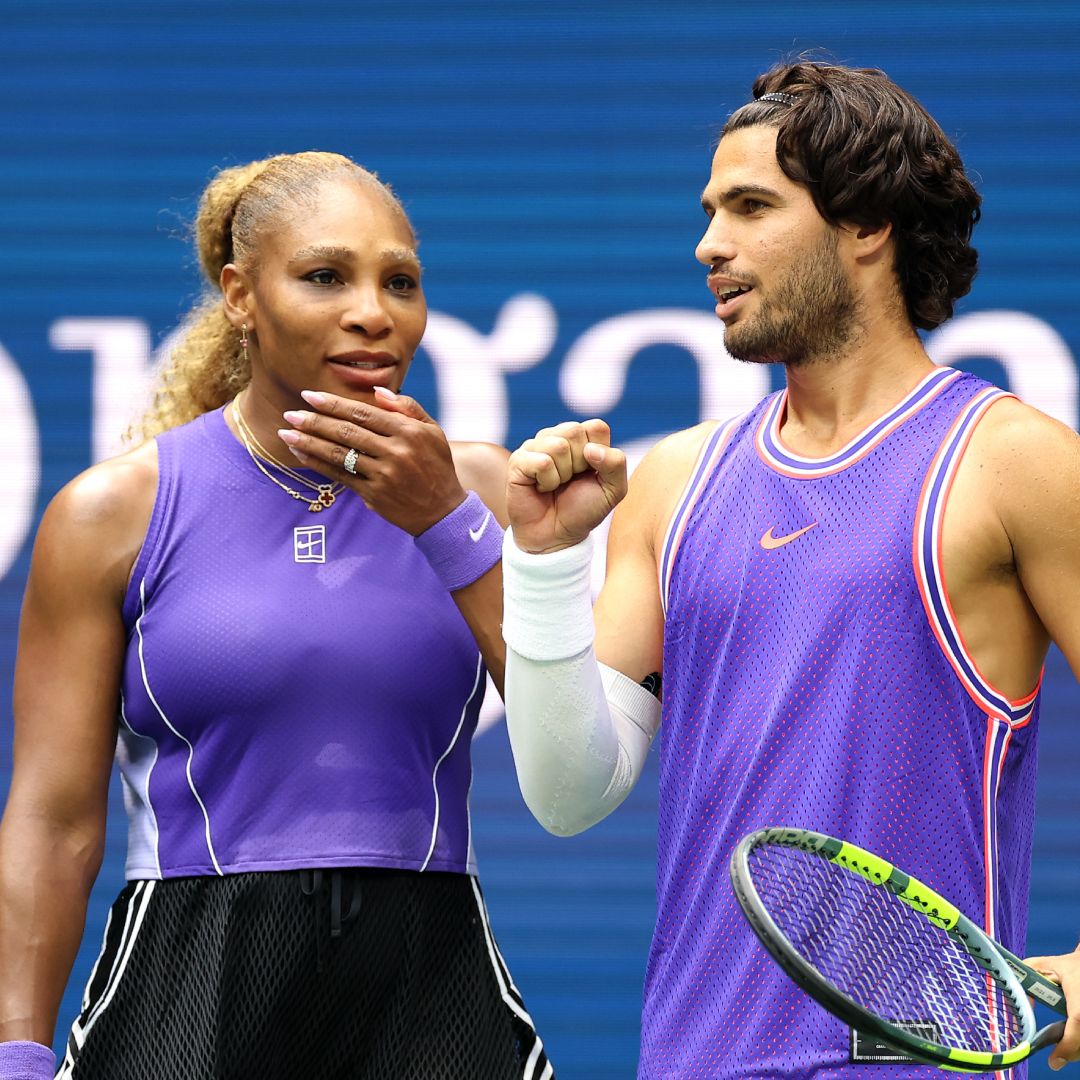 Serena Williams y Carlos Alcaraz durante un partido del US Open 2026